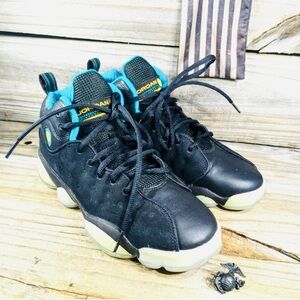 Michael Jordan (team Jordan) kids athletic hi top shoes black with aqua inside